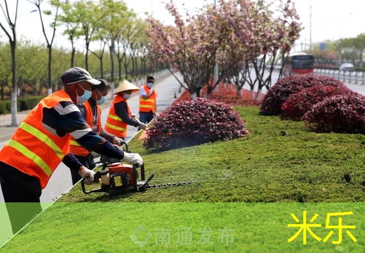 mile·米乐m6：释放精力！儿童木马带滑梯户外活动增长能量